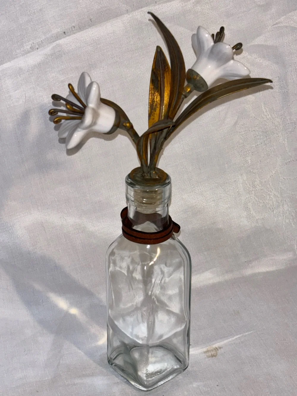 Vintage Tole Gilt Metal Porcelain Lily French Style Flower Glass Bottle Stopper